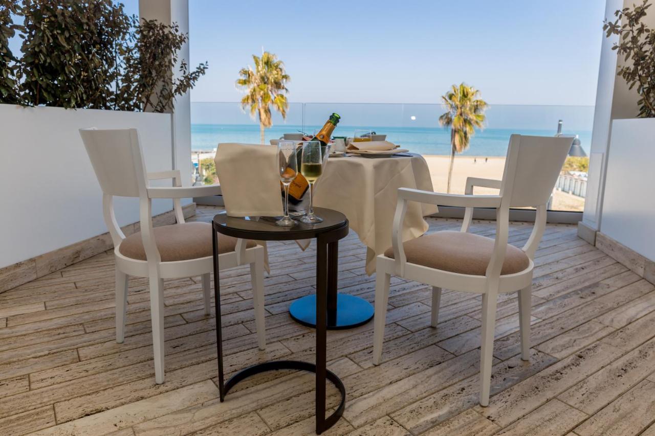 Europa Hotel Vasto Bagian luar foto